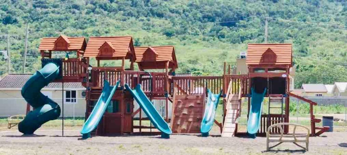 The Rest Stop- Gated Community-24 Hrs Security Teluk Montego Bagian luar foto